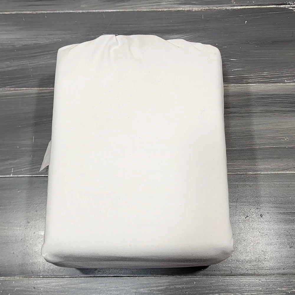Room Essentials Cotton Blend Sateen‎ King Size Sheet Set Easy Care White